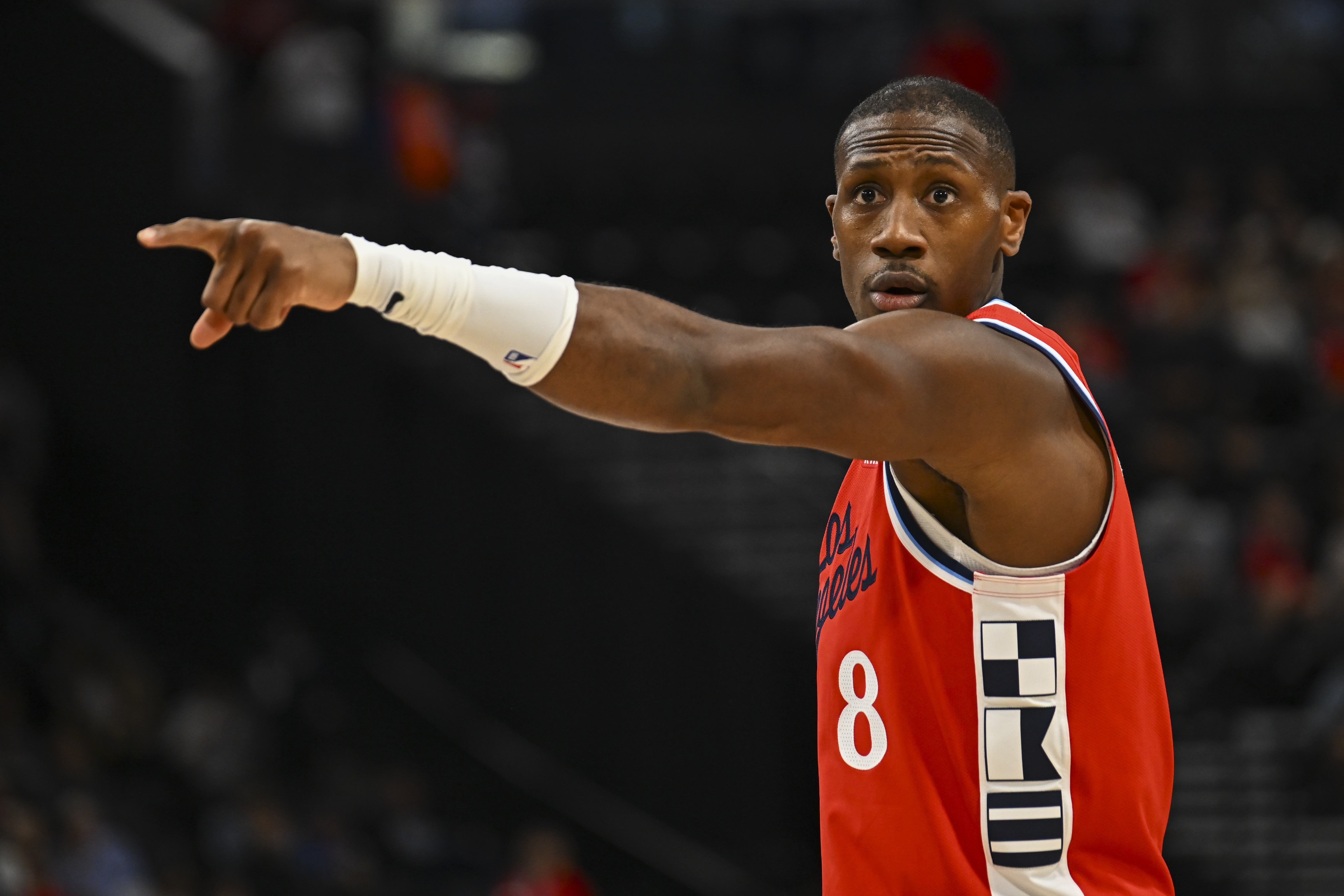 开云app官网下载评价-伦纳德:邓恩只要上场就去对位对方最强的球员 让他们打得难受